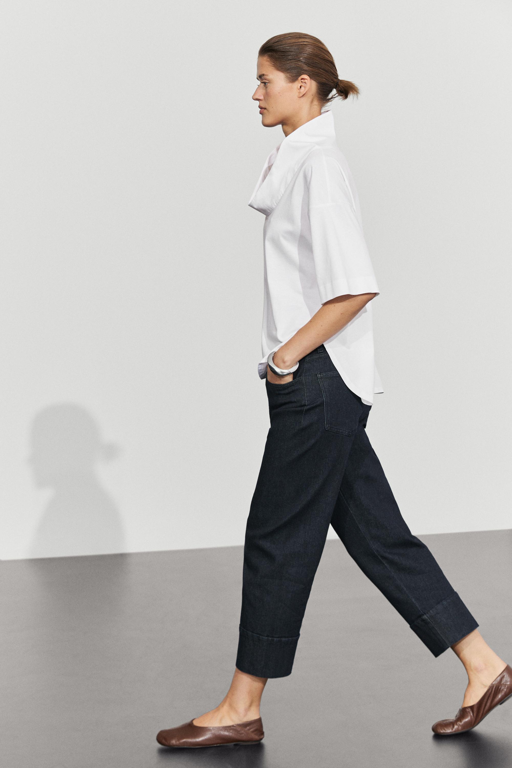 Blouse en coton à col ouvert et manches courtes